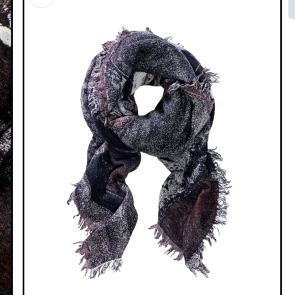 Wilfred Haus Party Blanket Scarf - Picture 6 of 10